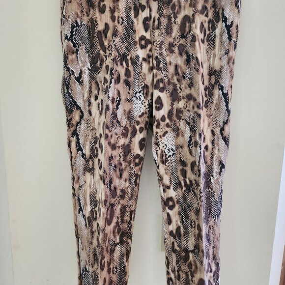 Chico's Animal Print Crops - Picture 1 of 3